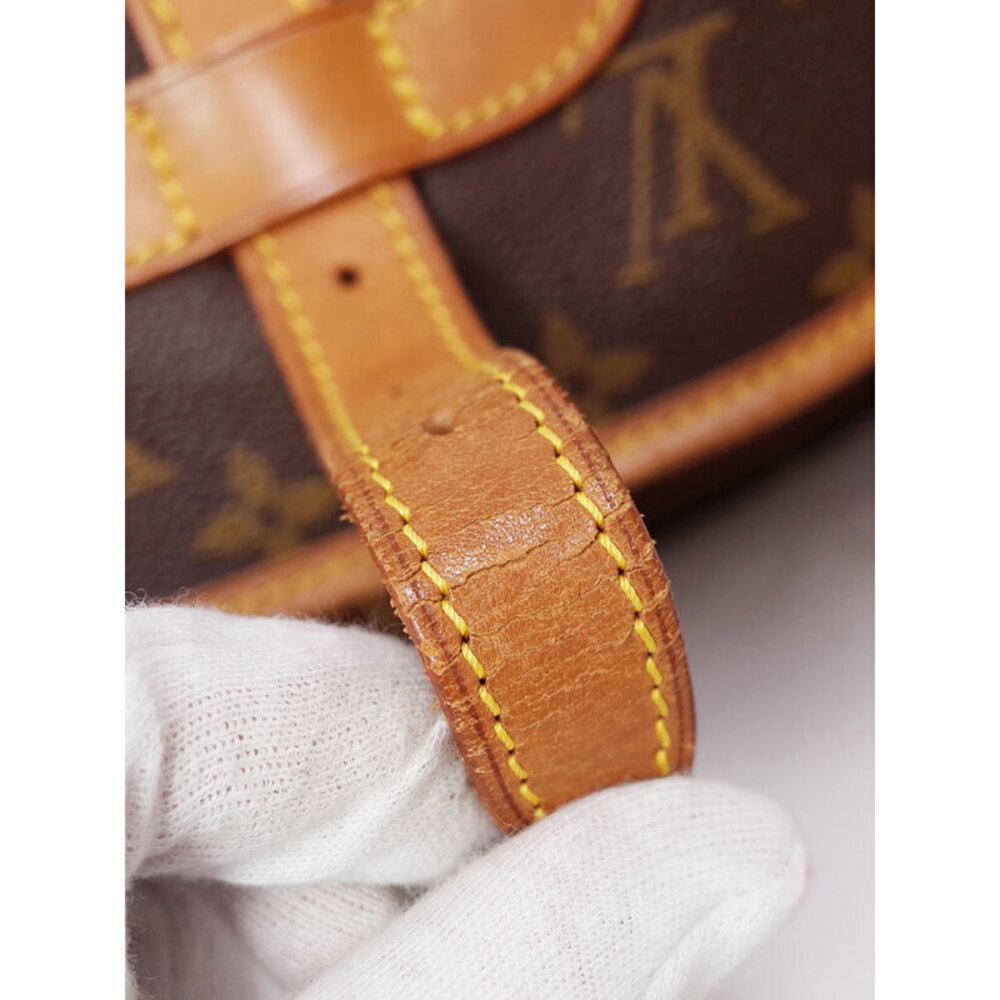 Louis Vuitton Leather Shoulder Brown Saumur Monogram Bag - Picture 4 of 8